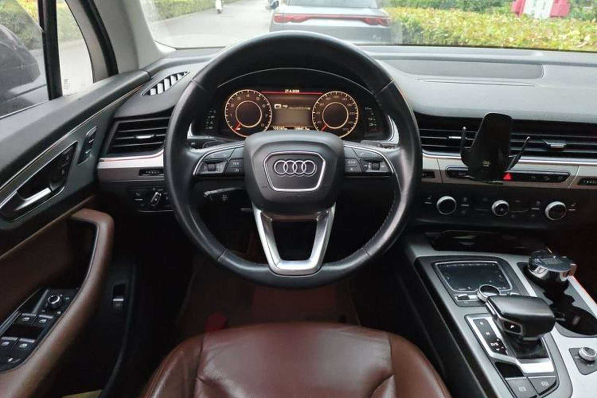 Used Audi Q7 2018 40 TFSI Comfort Model Steering Wheel
