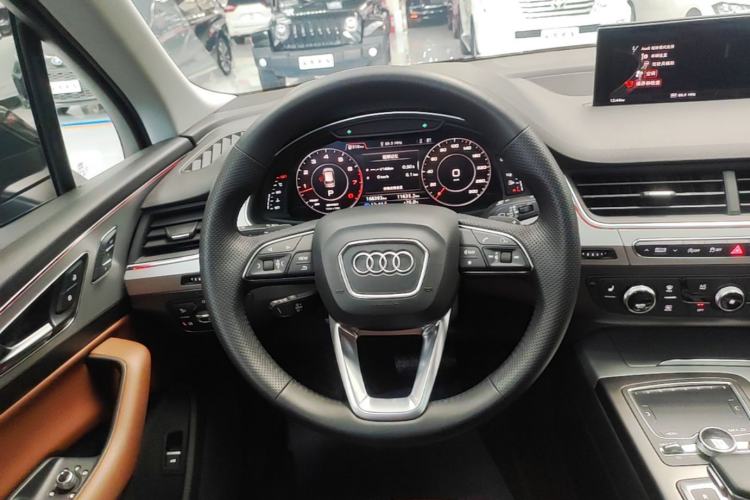 Used Audi Q7 2018 45 TFSI Technology Edition Steering Wheel