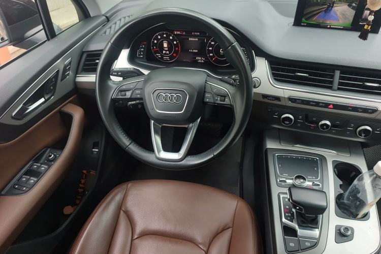 Used Audi Q7 2018 45 TFSI Technology Edition Steering Wheel