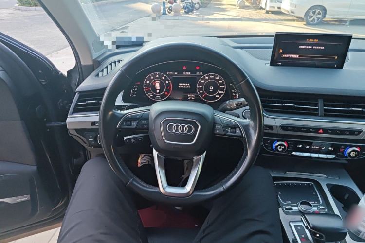 Used Audi Q7 2018 45 TFSI Prestige Edition Steering Wheel