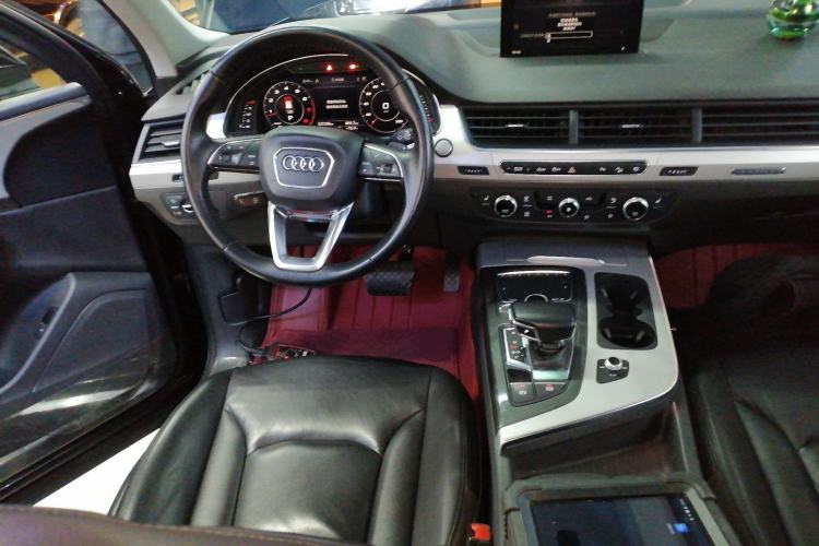 Used Audi Q7 2018 45 TFSI Technology Edition Steering Wheel