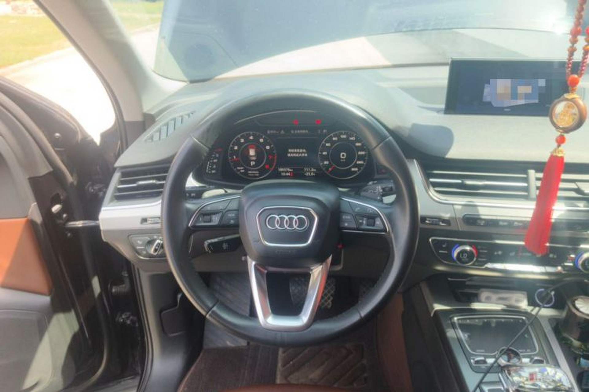 Used Audi Q7 2018 40 TFSI Comfort Model Steering Wheel