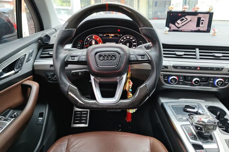 Used Audi Q7 2018 45 TFSI S line Sport Edition Steering Wheel