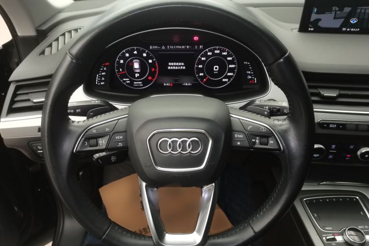 Used Audi Q7 2018 45 TFSI Technology Edition Steering Wheel