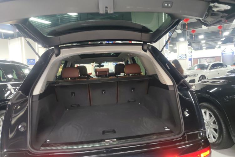 Used Audi Q7 2018 45 TFSI Technology Edition Trunk