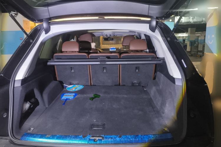 Used Audi Q7 2018 40 TFSI Comfort Model Trunk