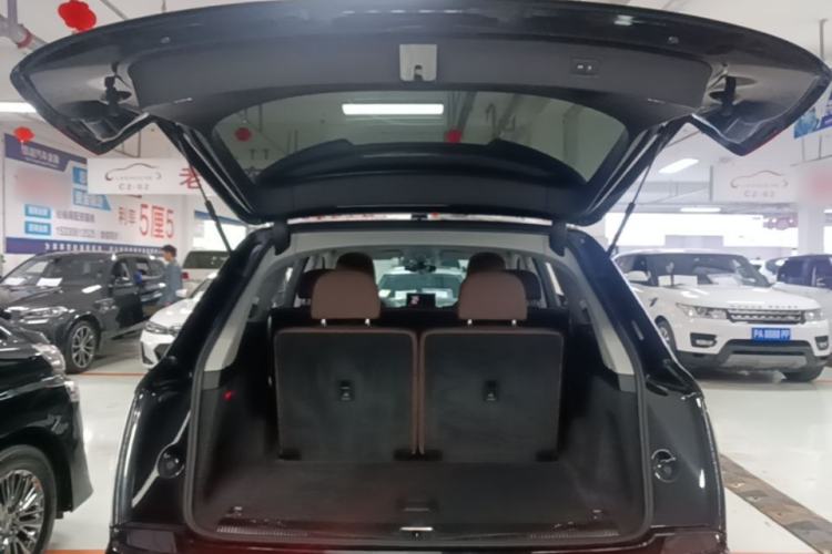 Used Audi Q7 2018 40 TFSI S line Sport Edition Trunk