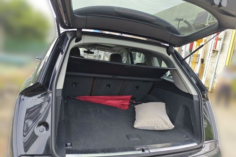 Used Audi Q7 2018 45 TFSI Technology Edition Trunk