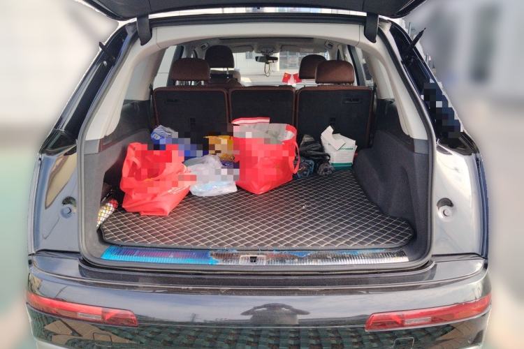 Used Audi Q7 2018 45 TFSI Technology Edition Trunk
