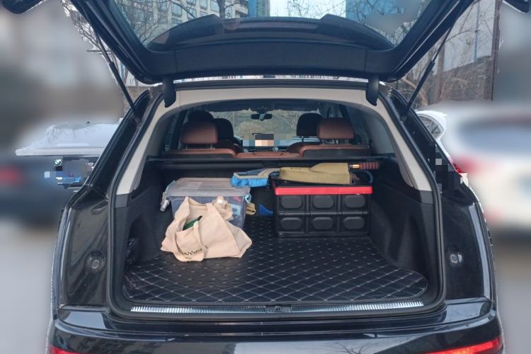 Used Audi Q7 2018 40 TFSI S line Sport Edition Trunk