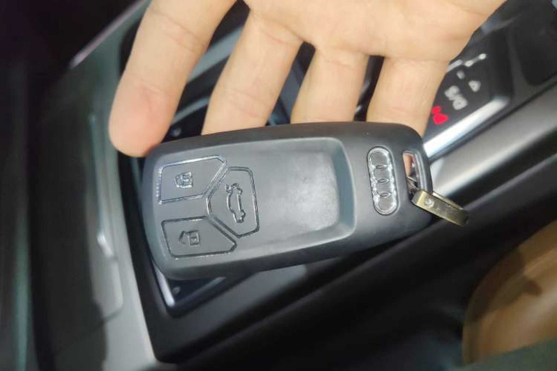 Used Audi Q7 2018 45 TFSI Technology Edition Vehicle Key