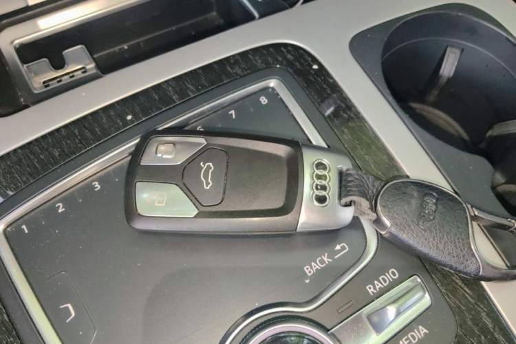 Used Audi Q7 2018 45 TFSI Technology Edition Vehicle Key
