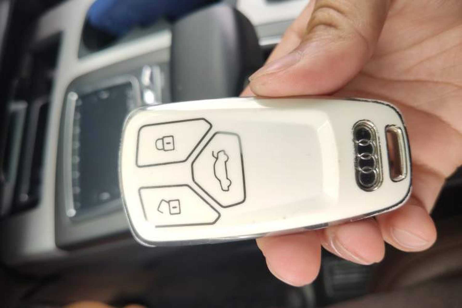 Used Audi Q7 2018 40 TFSI Comfort Model Vehicle Key