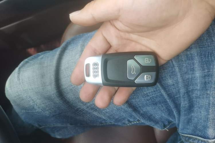 Used Audi Q7 2018 45 TFSI Technology Edition Vehicle Key