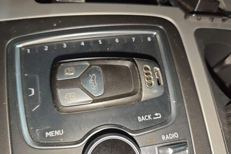 Used Audi Q7 2018 45 TFSI Technology Edition Vehicle Key