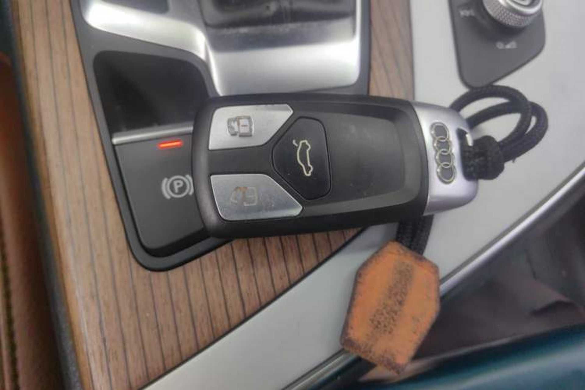 Used Audi Q7 2018 45 TFSI Technology Edition Vehicle Key