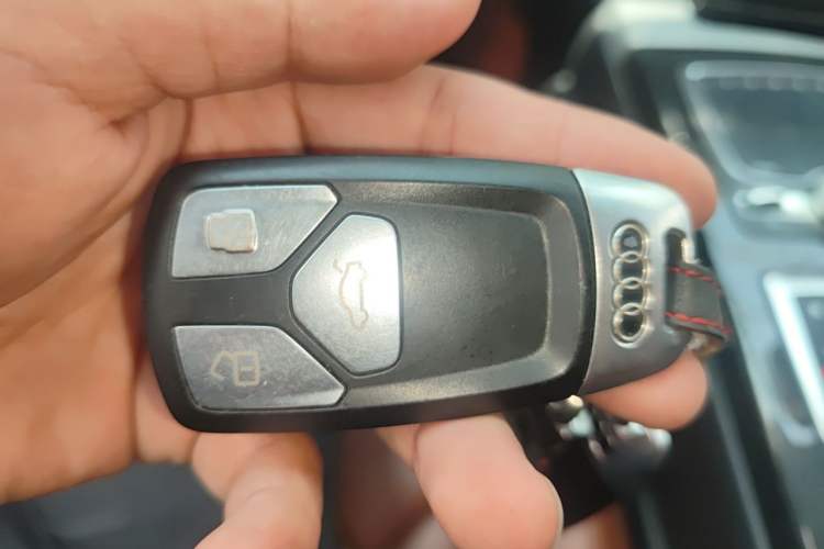 Used Audi Q7 2018 45 TFSI Technology Edition Vehicle Key