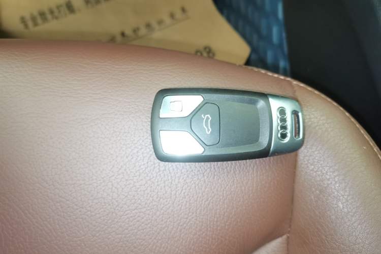Used Audi Q7 2018 45 TFSI Technology Edition Vehicle Key