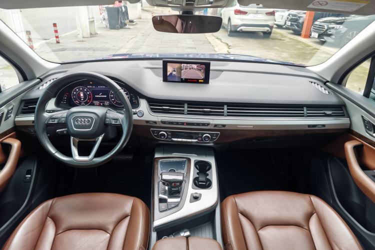 Used Audi Q7 2018 45 TFSI S line Sport Edition Audio And AC Panel
