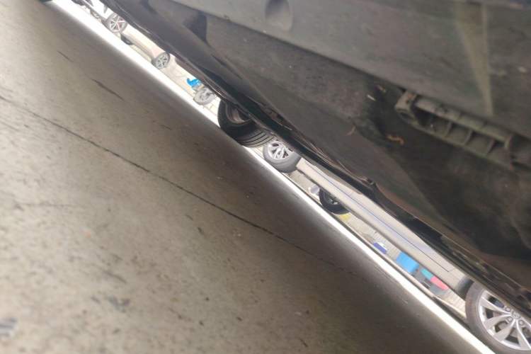 Used Audi Q7 2018 40 TFSI Comfort Model Chassis Front Right