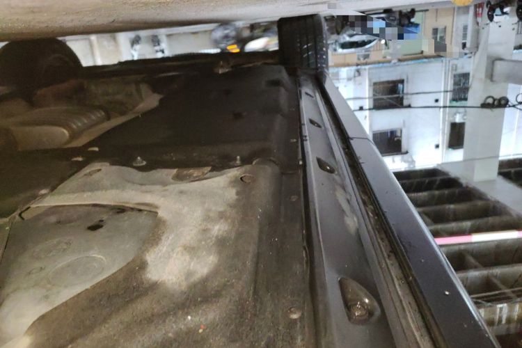 Used Audi Q7 2018 40 TFSI Comfort Model Chassis Rear Left