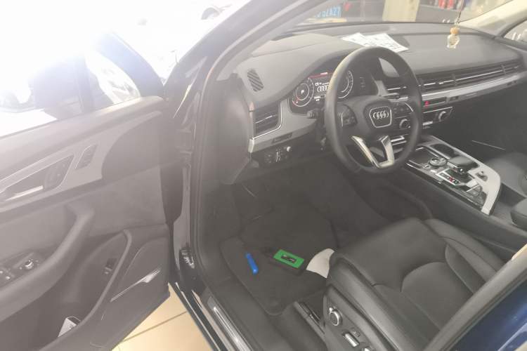 Used Audi Q7 2018 45 TFSI Prestige Edition Driver Seat