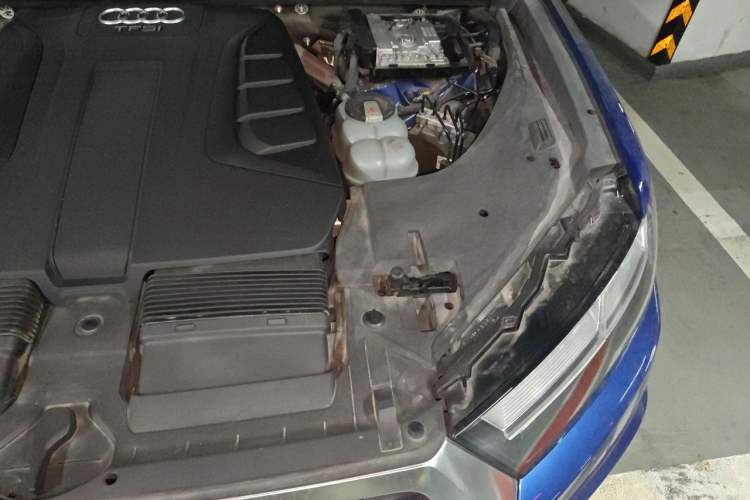 Used Audi Q7 2018 40 TFSI S line Sport Edition Engine Bay Left