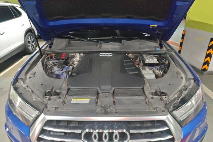 Used Audi Q7 2018 40 TFSI S line Sport Edition Engine Bay