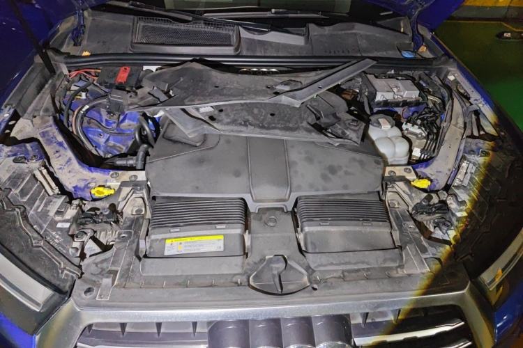 Used Audi Q7 2018 45 TFSI Technology Edition Engine Bay