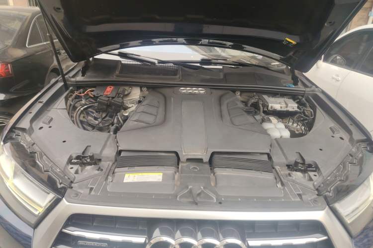Used Audi Q7 2018 45 TFSI S line Sport Edition Engine Bay