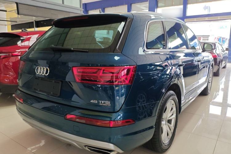 Used Audi Q7 2018 40 TFSI Comfort Model Exterior 3
