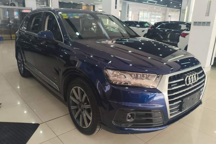 Used Audi Q7 2018 45 TFSI Prestige Edition Front Right 45 Deg