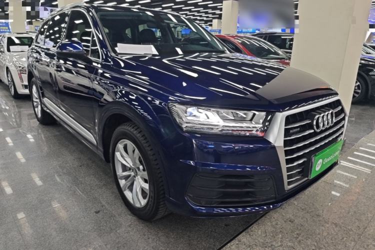 Used Audi Q7 2018 45 TFSI Technology Edition Front Right 45 Deg