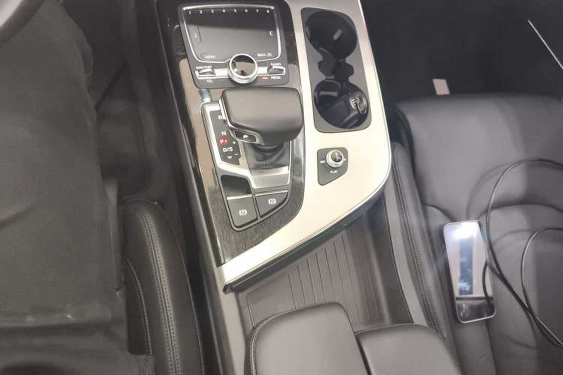 Used Audi Q7 2018 45 TFSI Prestige Edition Gear Lever