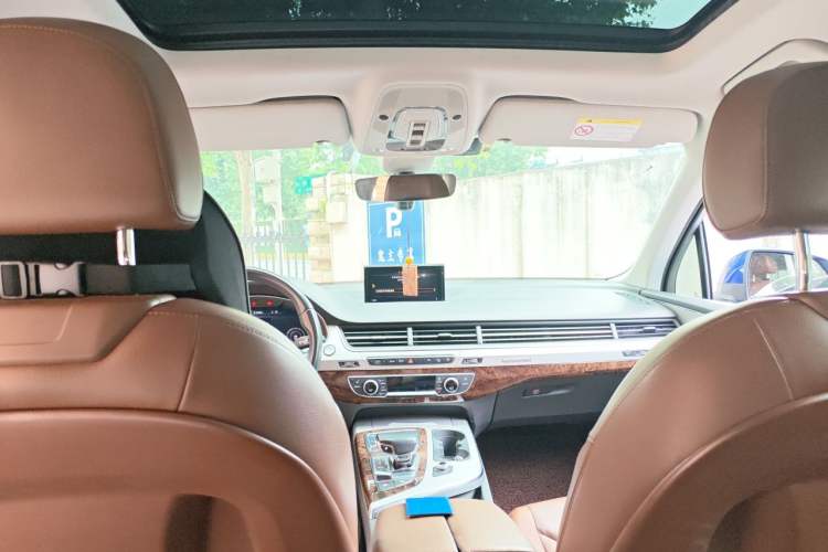 Used Audi Q7 2018 45 TFSI Technology Edition Headliner