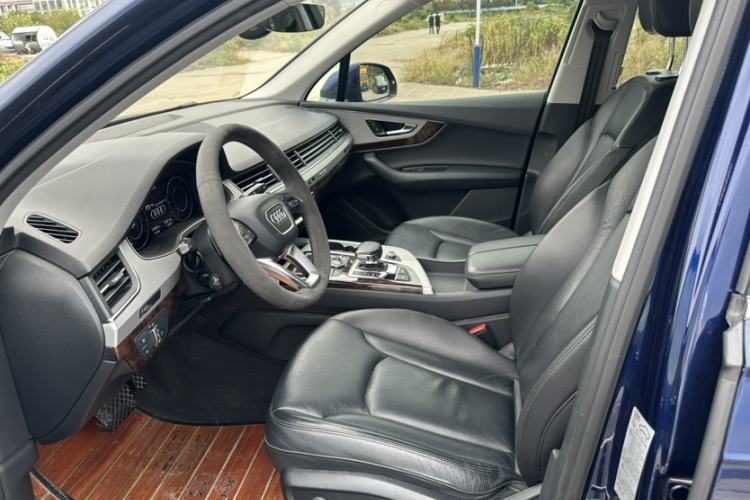Used Audi Q7 2018 45 TFSI S line Sport Edition Interior 1