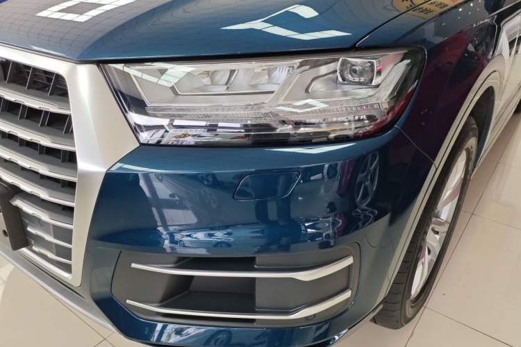 Used Audi Q7 2018 40 TFSI Comfort Model Left Front Headlight
