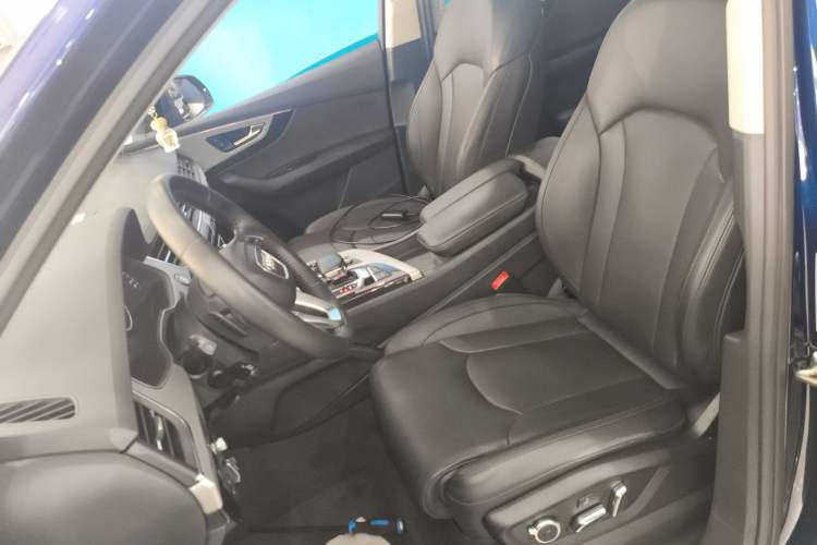 Used Audi Q7 2018 45 TFSI Prestige Edition Left Front Seat