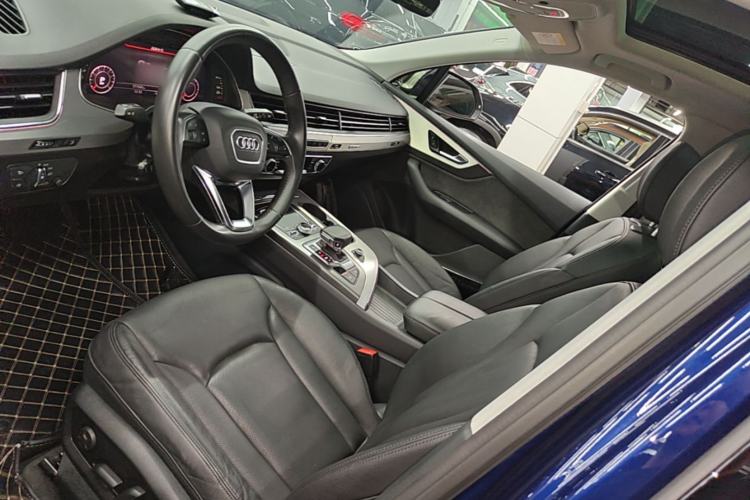 Used Audi Q7 2018 40 TFSI Comfort Model Left Front Seat
