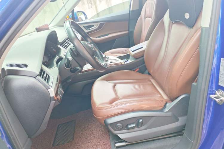 Used Audi Q7 2018 45 TFSI Technology Edition Left Front Seat