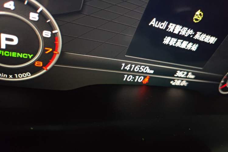 Used Audi Q7 2018 45 TFSI Technology Edition Odometer Close Up