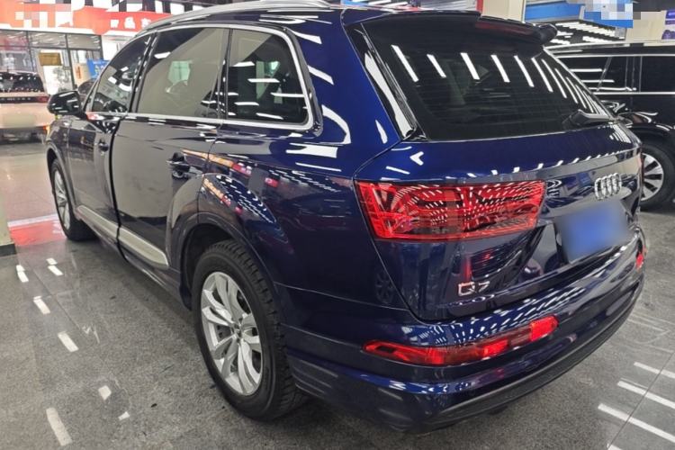 Used Audi Q7 2018 45 TFSI Technology Edition Rear Left 45 Deg