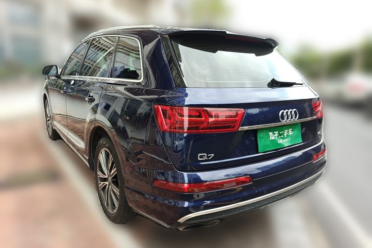 Used Audi Q7 2018 40 TFSI Comfort Model Rear Left 45 Deg