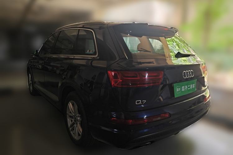 Used Audi Q7 2018 40 TFSI Comfort Model Rear Left 45 Deg