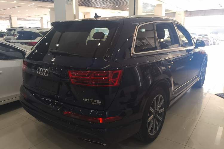 Used Audi Q7 2018 45 TFSI Prestige Edition Rear Right 45 Deg