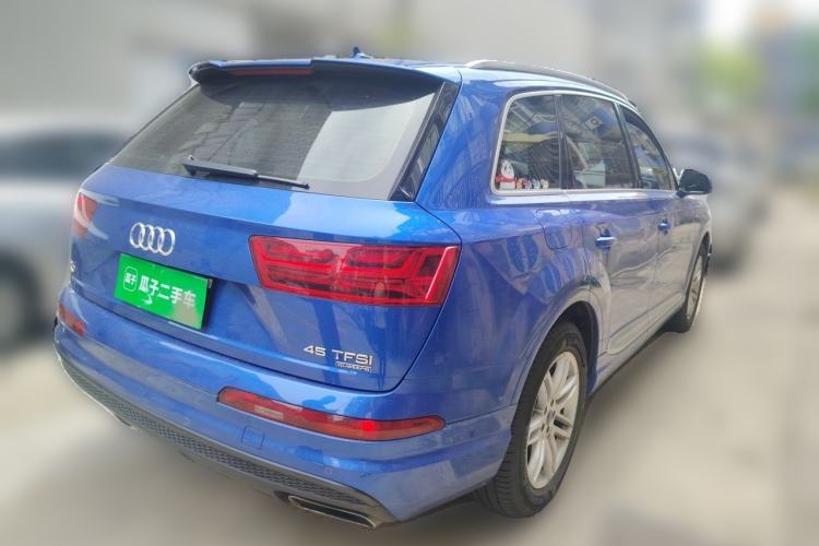 Used Audi Q7 2018 40 TFSI Comfort Model Rear Right 45 Deg
