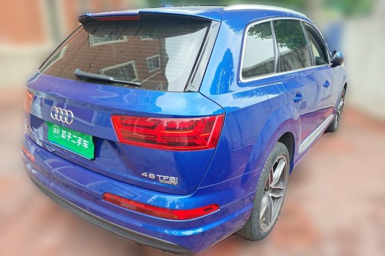 Used Audi Q7 2018 45 TFSI Technology Edition Rear Right 45 Deg