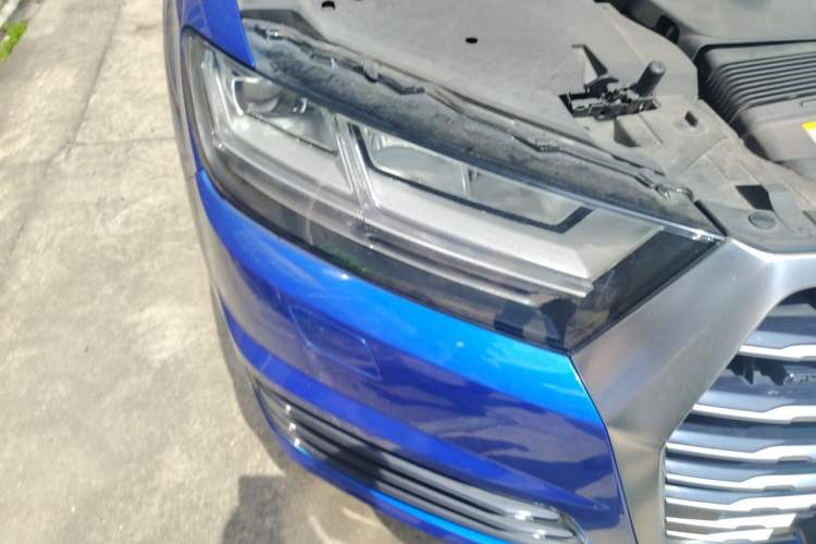 Used Audi Q7 2018 40 TFSI Comfort Model Right Front Headlight