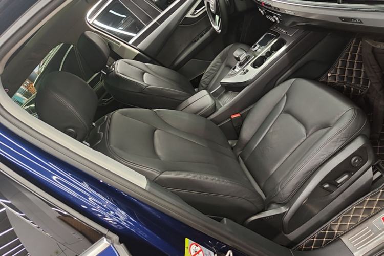 Used Audi Q7 2018 40 TFSI Comfort Model Right Front Seat