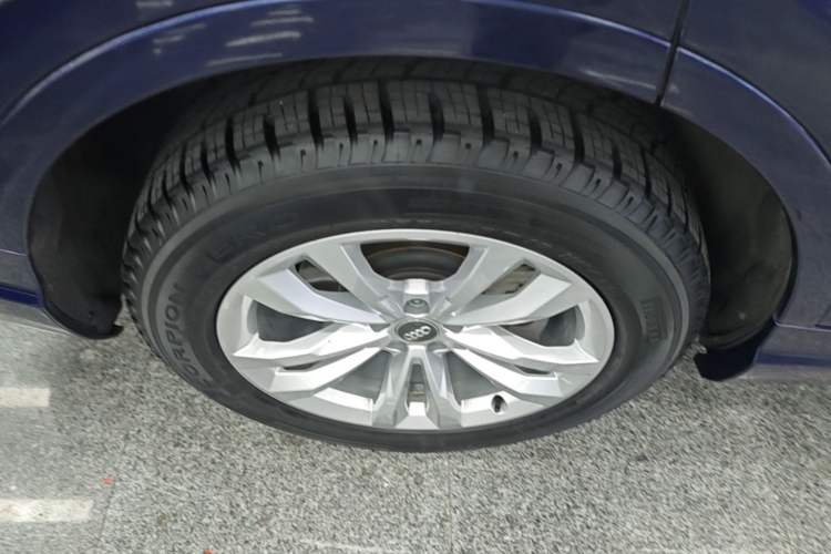 Used Audi Q7 2018 45 TFSI Technology Edition Right Rear Wheel Hub
